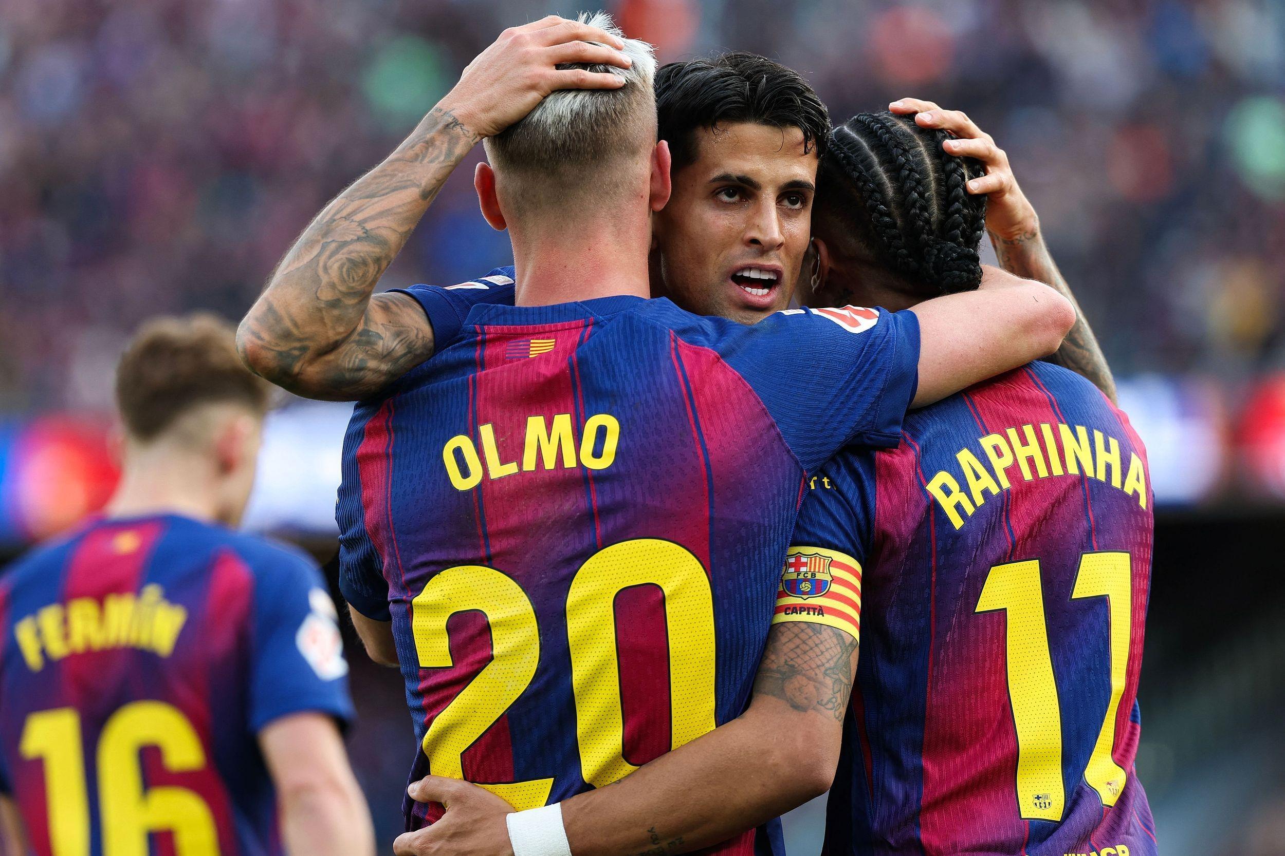 V体育平台-5-2大胜塞维利亚,弗里克率巴萨豪取西甲主场14连胜